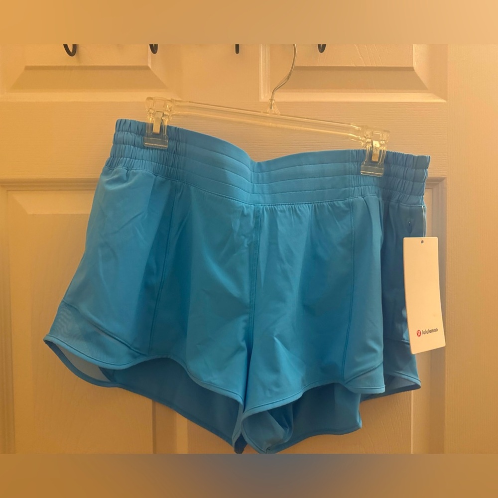 New Lululemon Hotty hot high rise lined short 2.5”, Kayak Blue Light size 12.